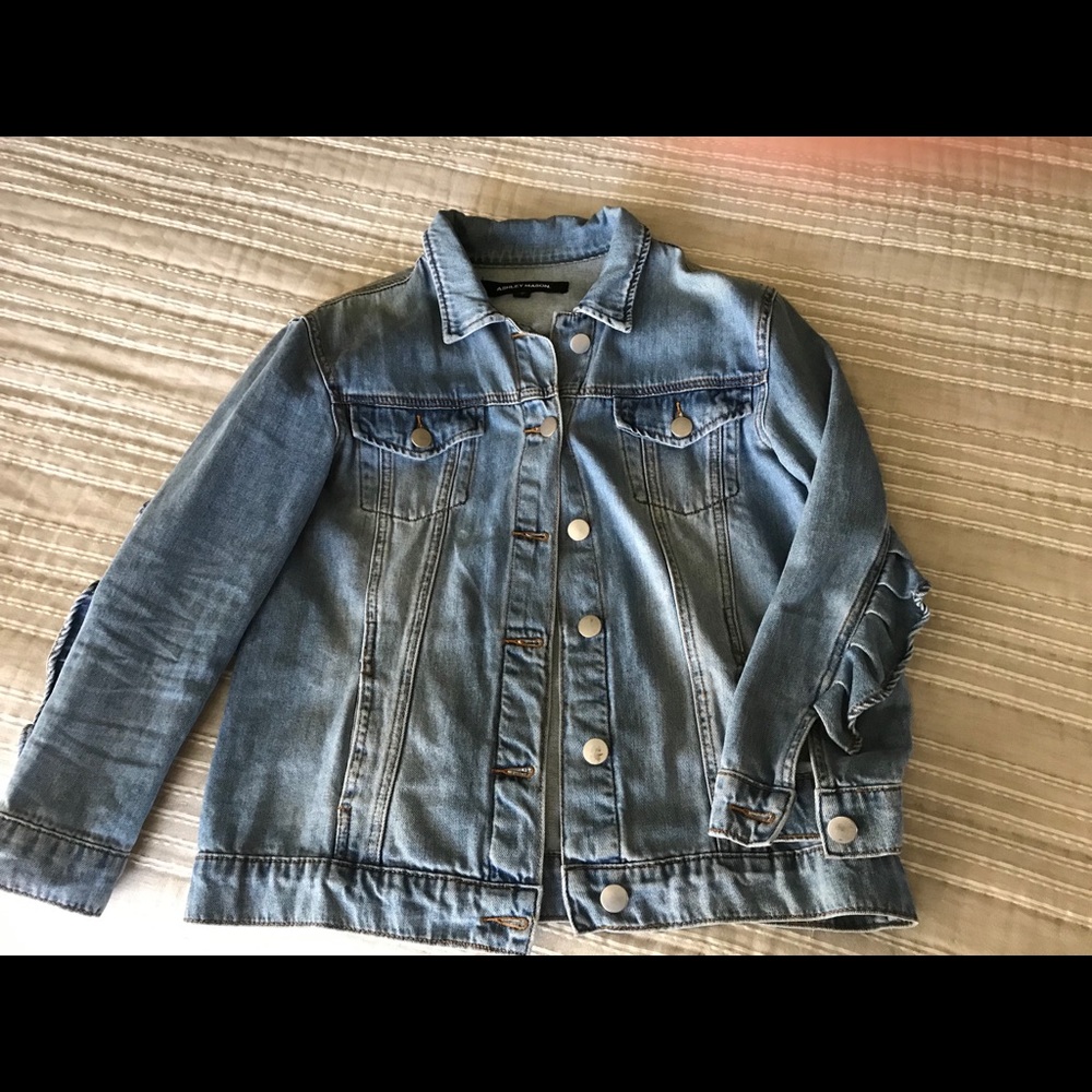 Jean jacket - Picture 2 of 3